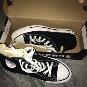 Black high top converse